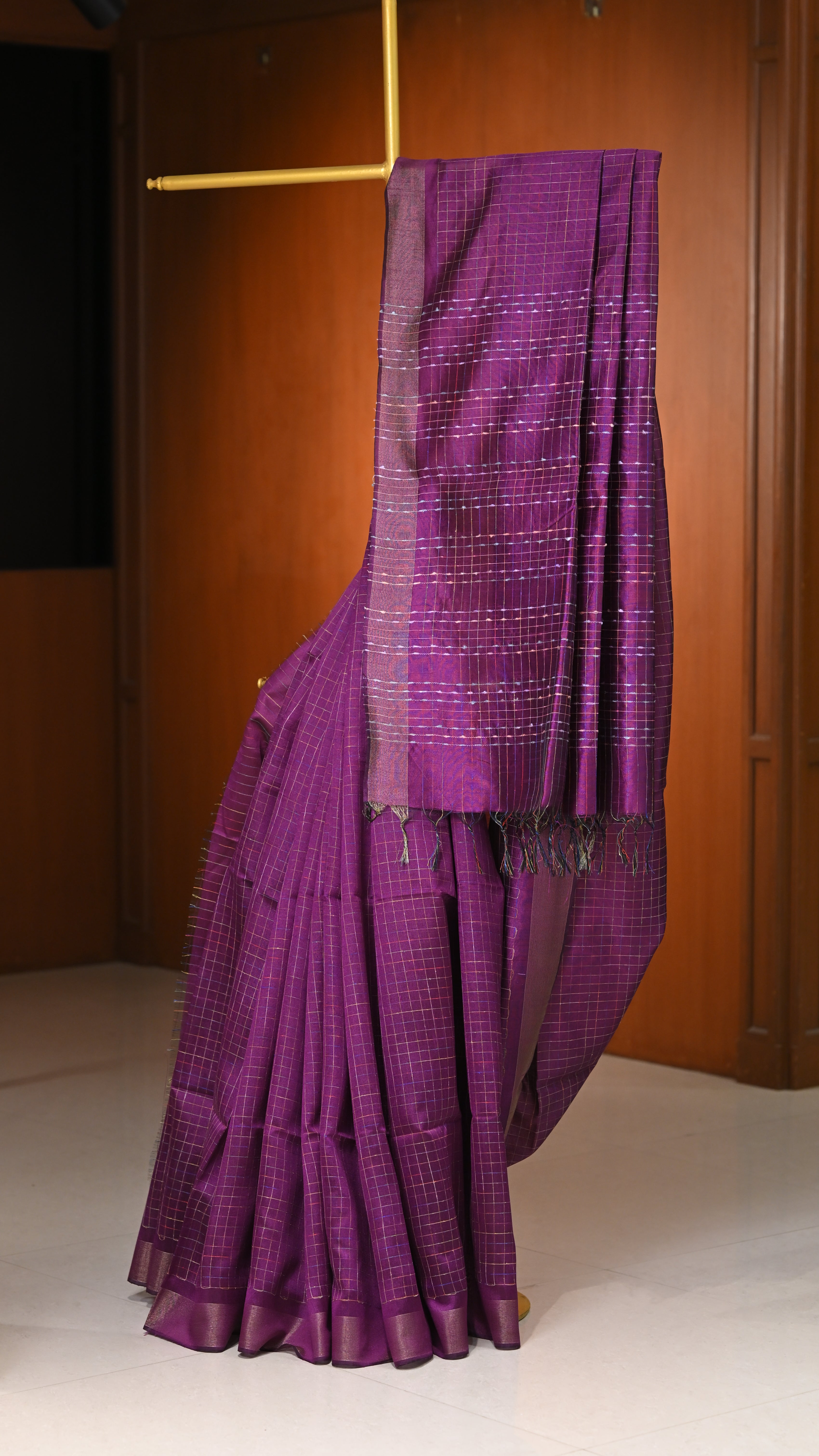 Art Jute Silk Saree with Allover Body Thread Weaving Checks Design and Mild Copper Zari Border