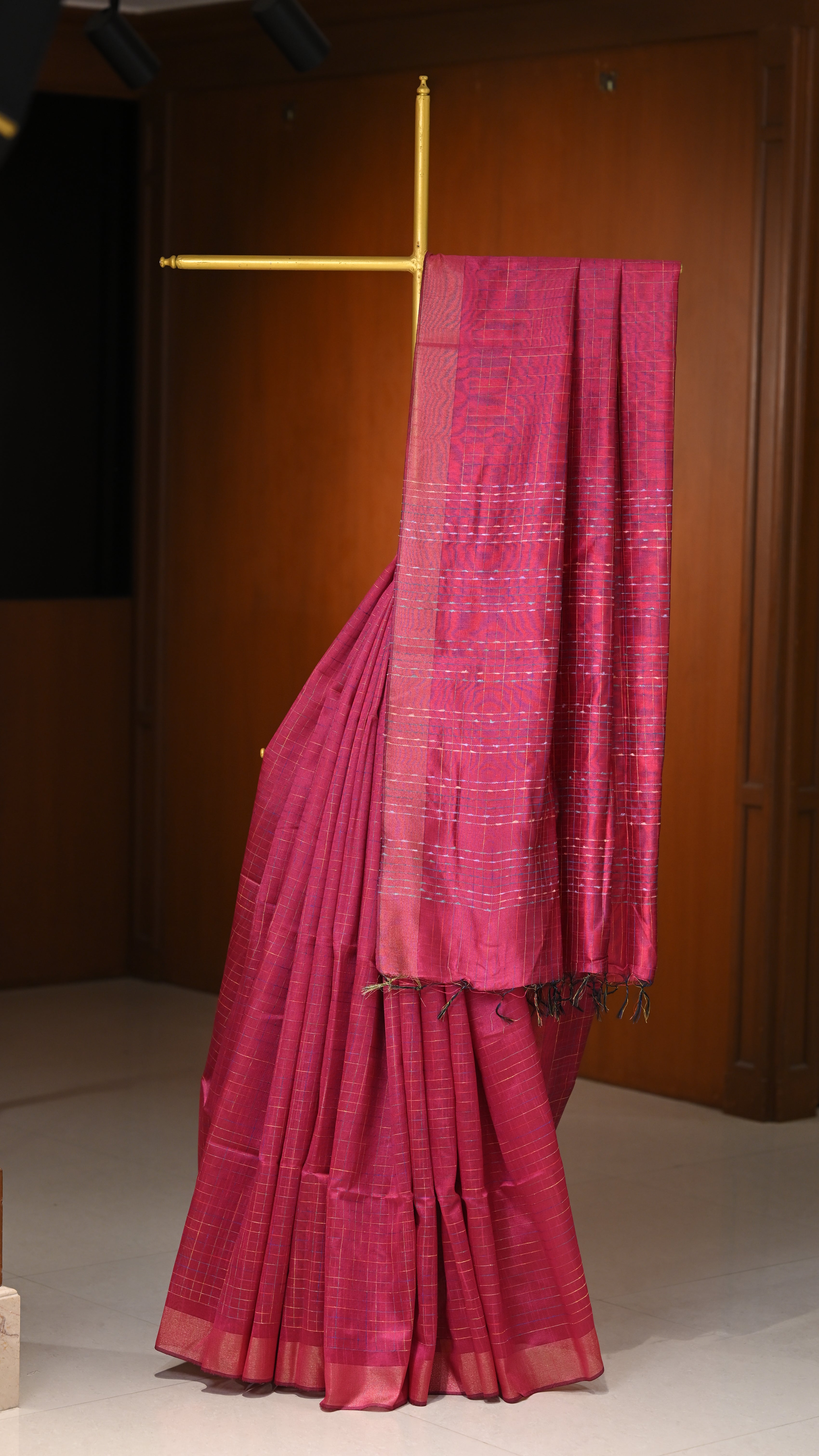 Art Jute Silk Saree with Allover Body Thread Weaving Checks Design and Mild Copper Zari Border
