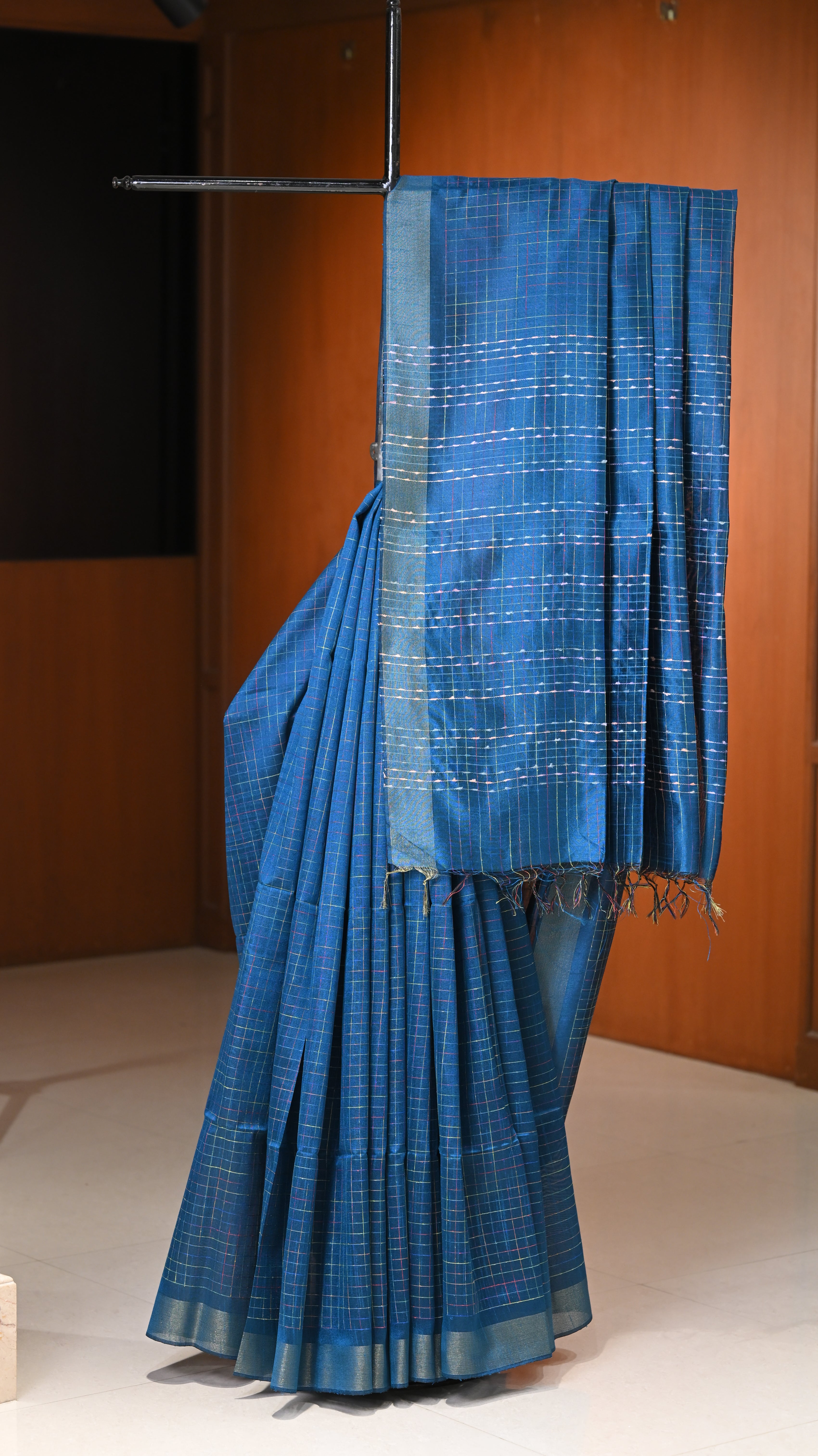 Art Jute Silk Saree with Allover Body Thread Weaving Checks Design and Mild Copper Zari Border