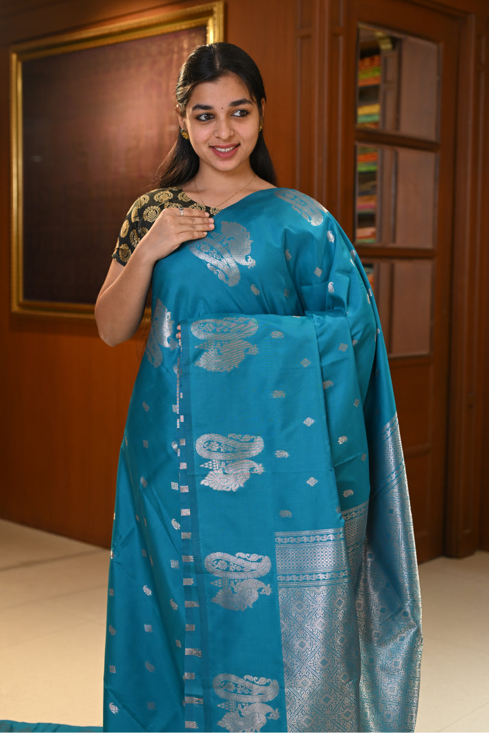 Semi-Soft Silk Saree with Diamond and Mango Putta Weaving with Rose Gold Zari
