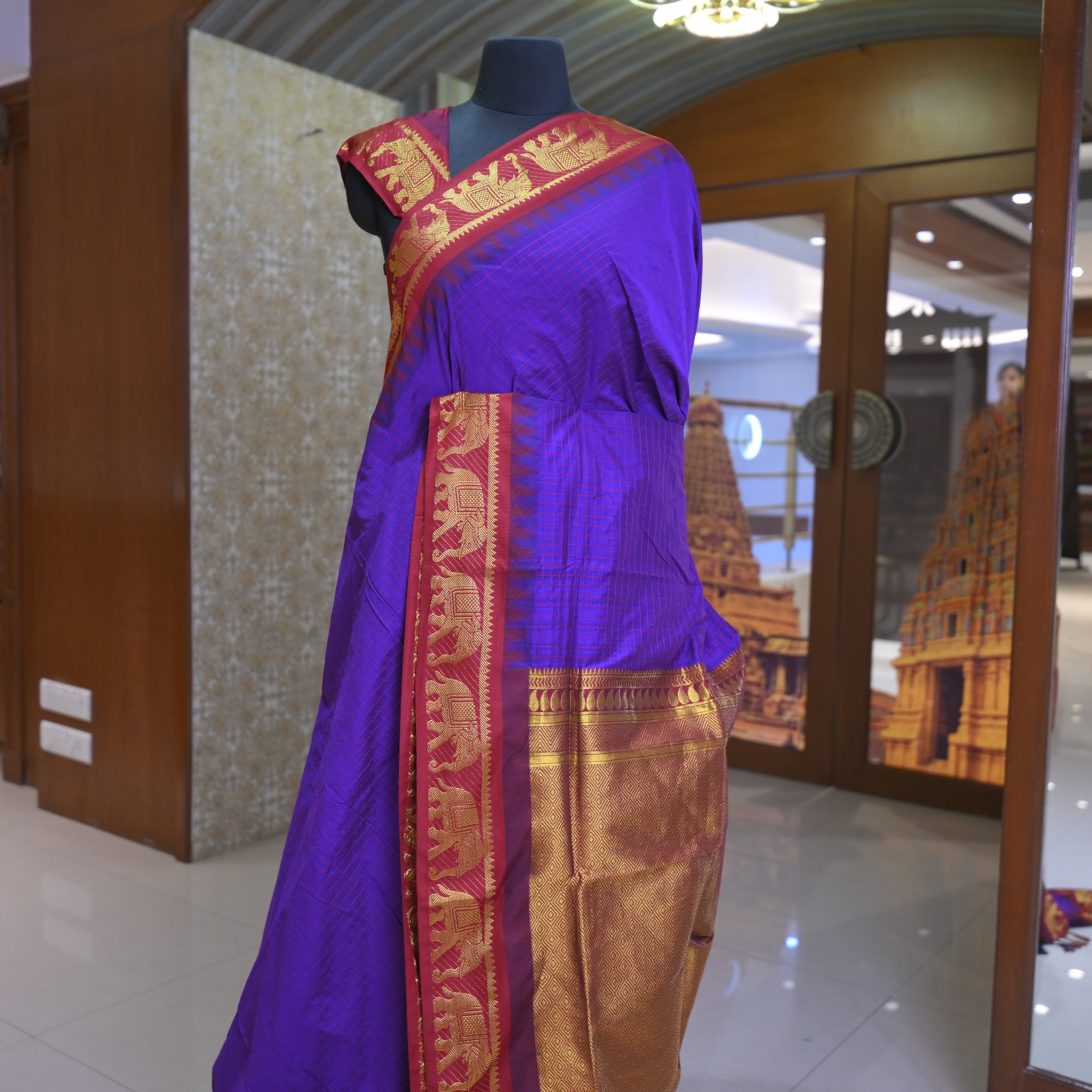 Kalyani Cotton Saree With Thread Weaving Checked Design & Elephants Design Border
