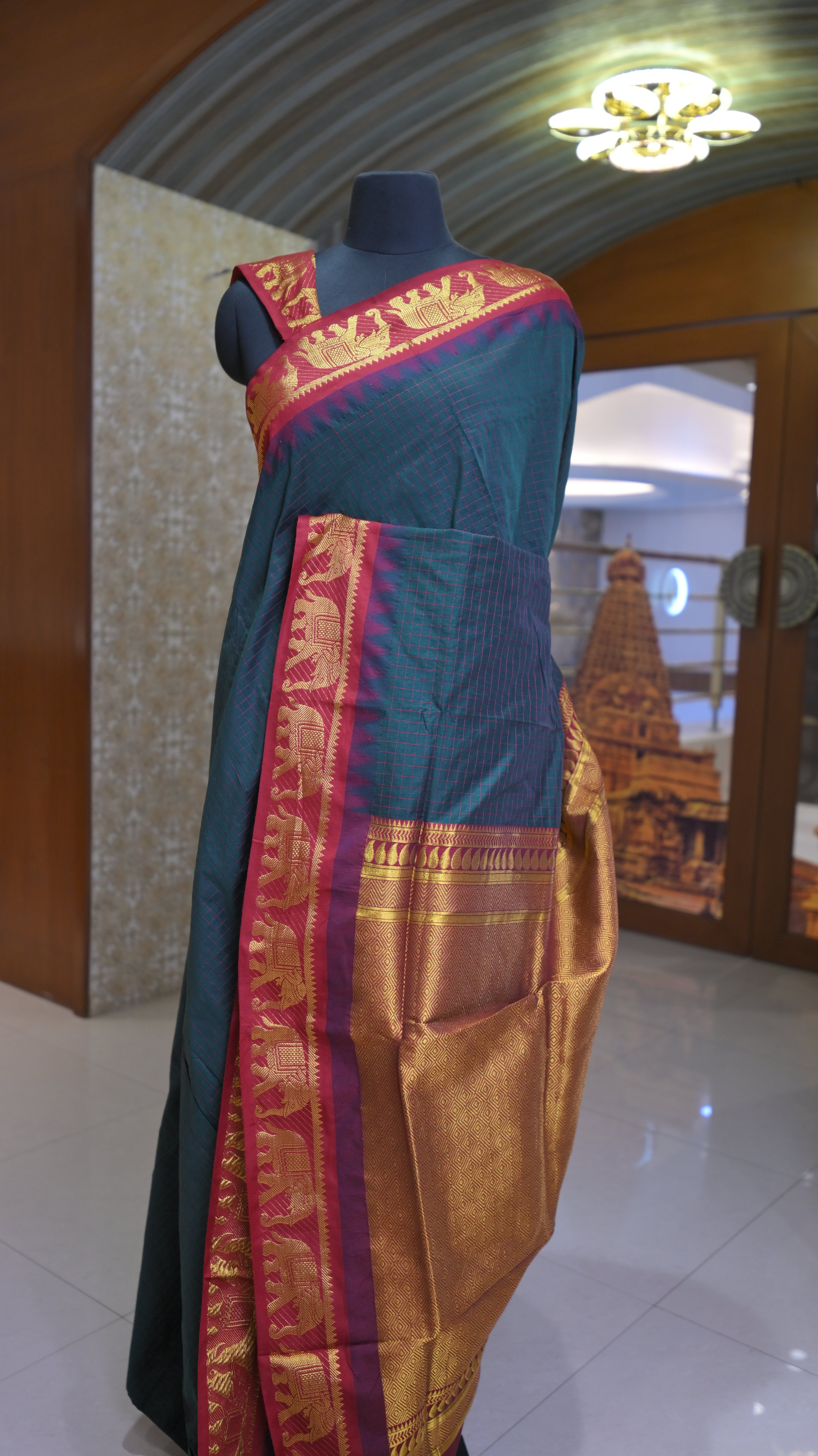 Kalyani Cotton Saree With Thread Weaving Checked Design & Elephants Design Border