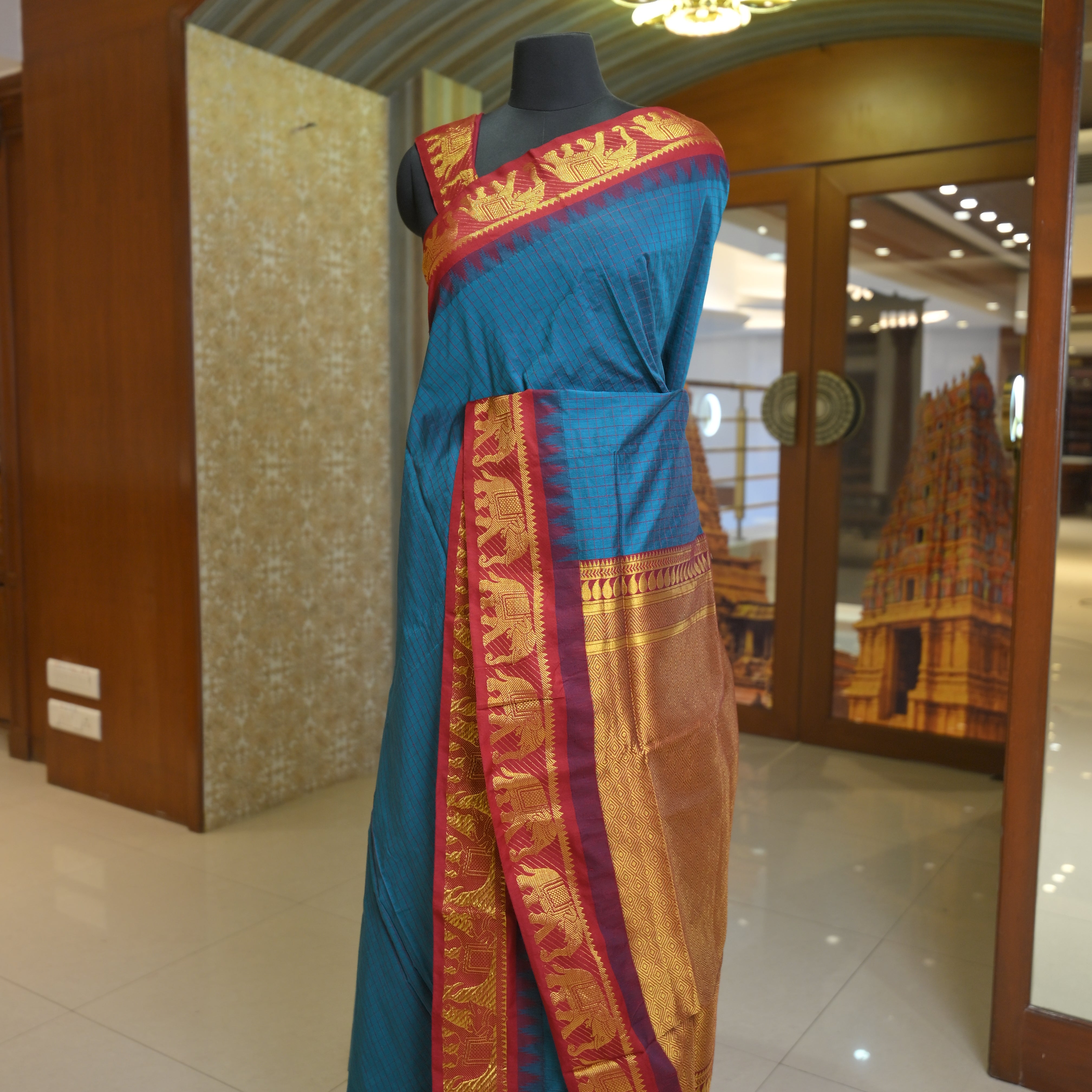 Kalyani Cotton Saree With Thread Weaving Checked Design & Elephants Design Border