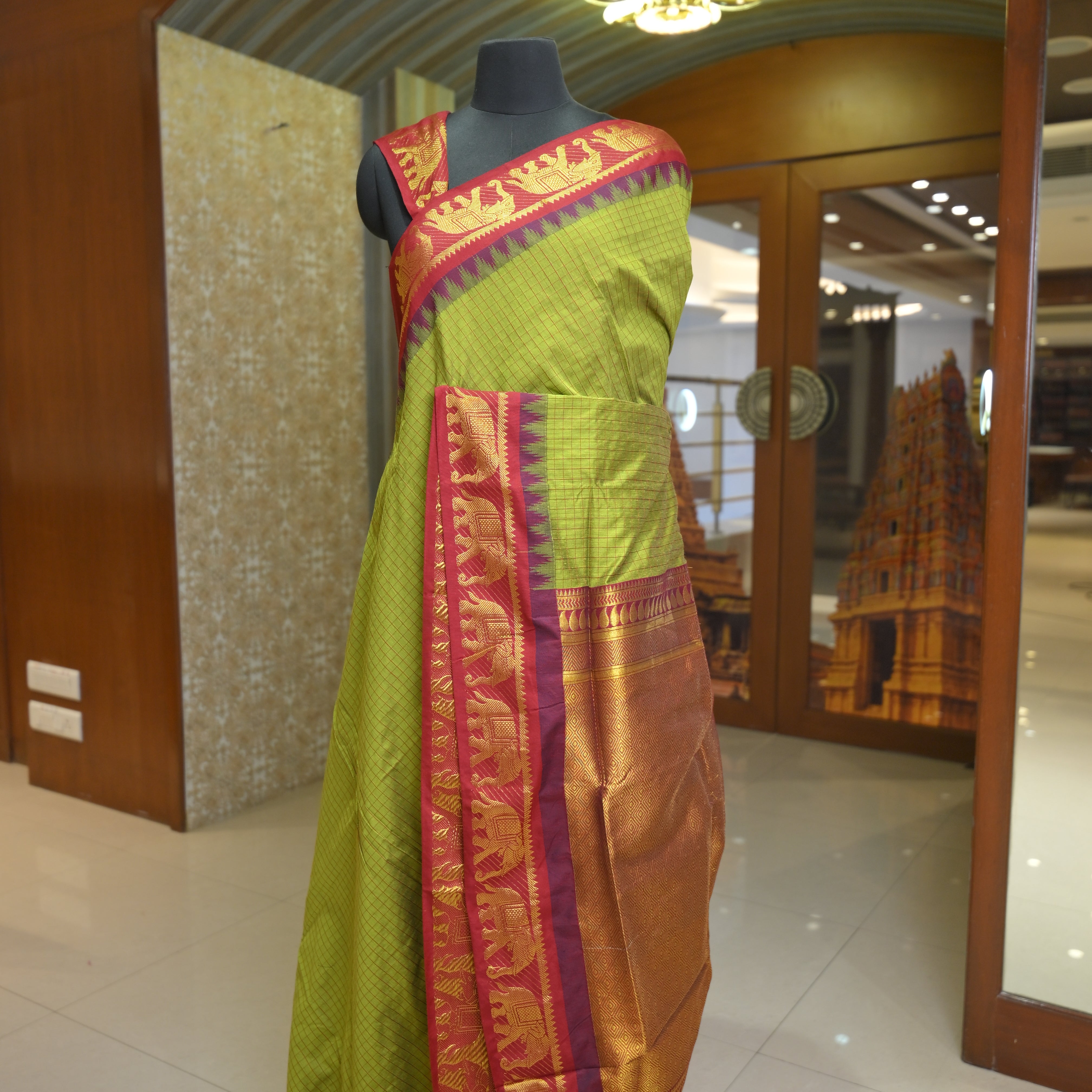 Kalyani Cotton Saree With Thread Weaving Checked Design & Elephants Design Border