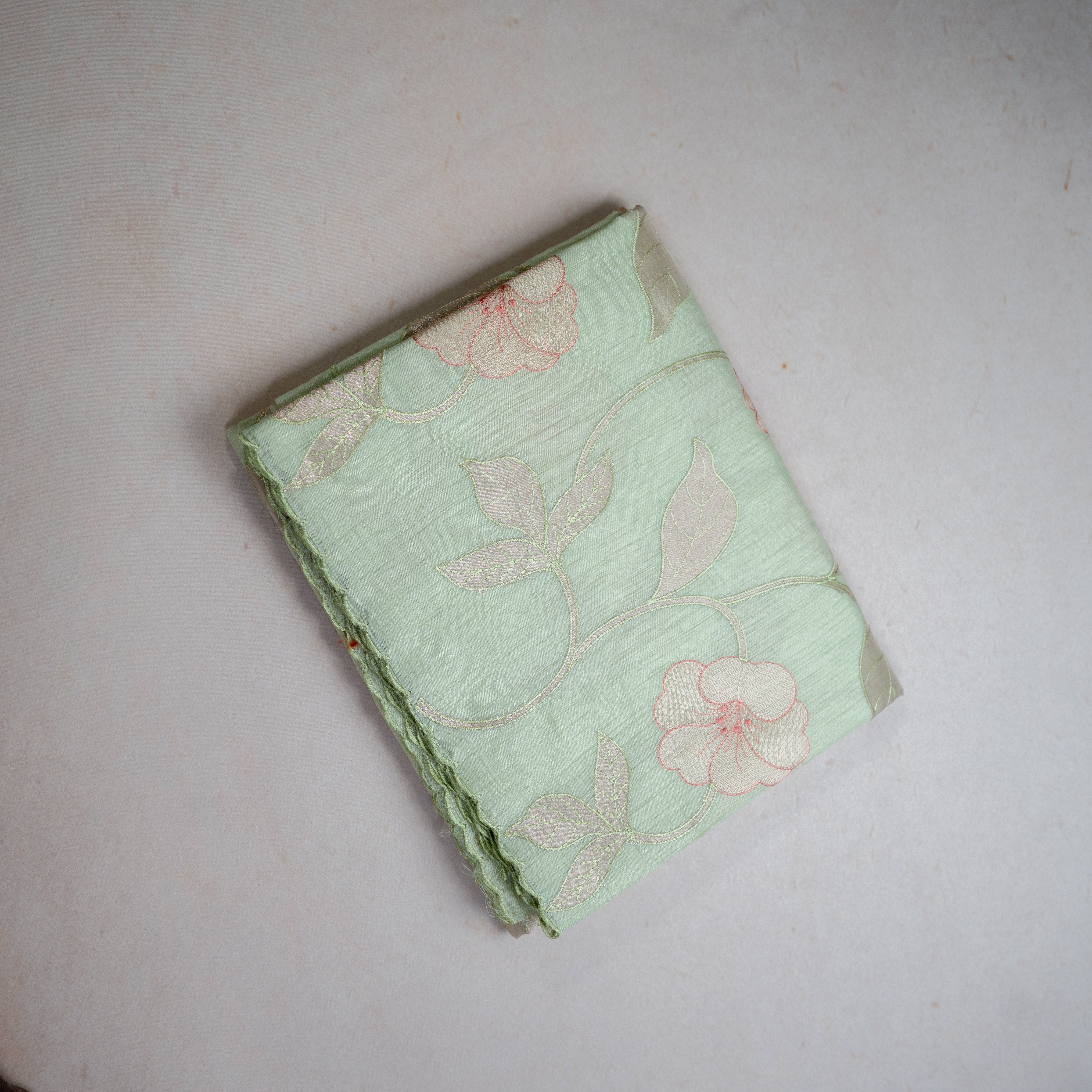 Kadhi silk sarees with flower work with uplicked leaf design