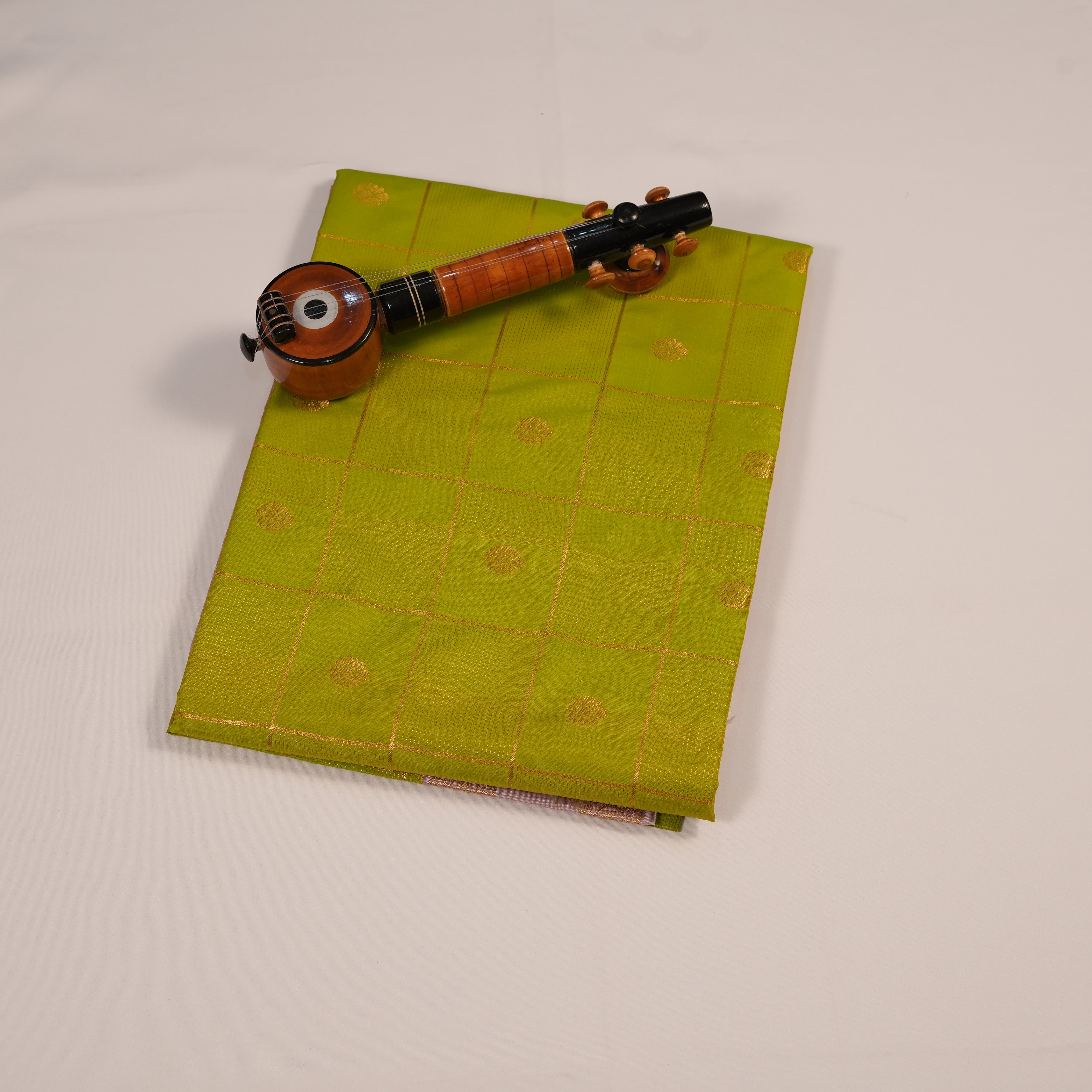 Soft Silk Sarees with Checked Gold Zari Putta