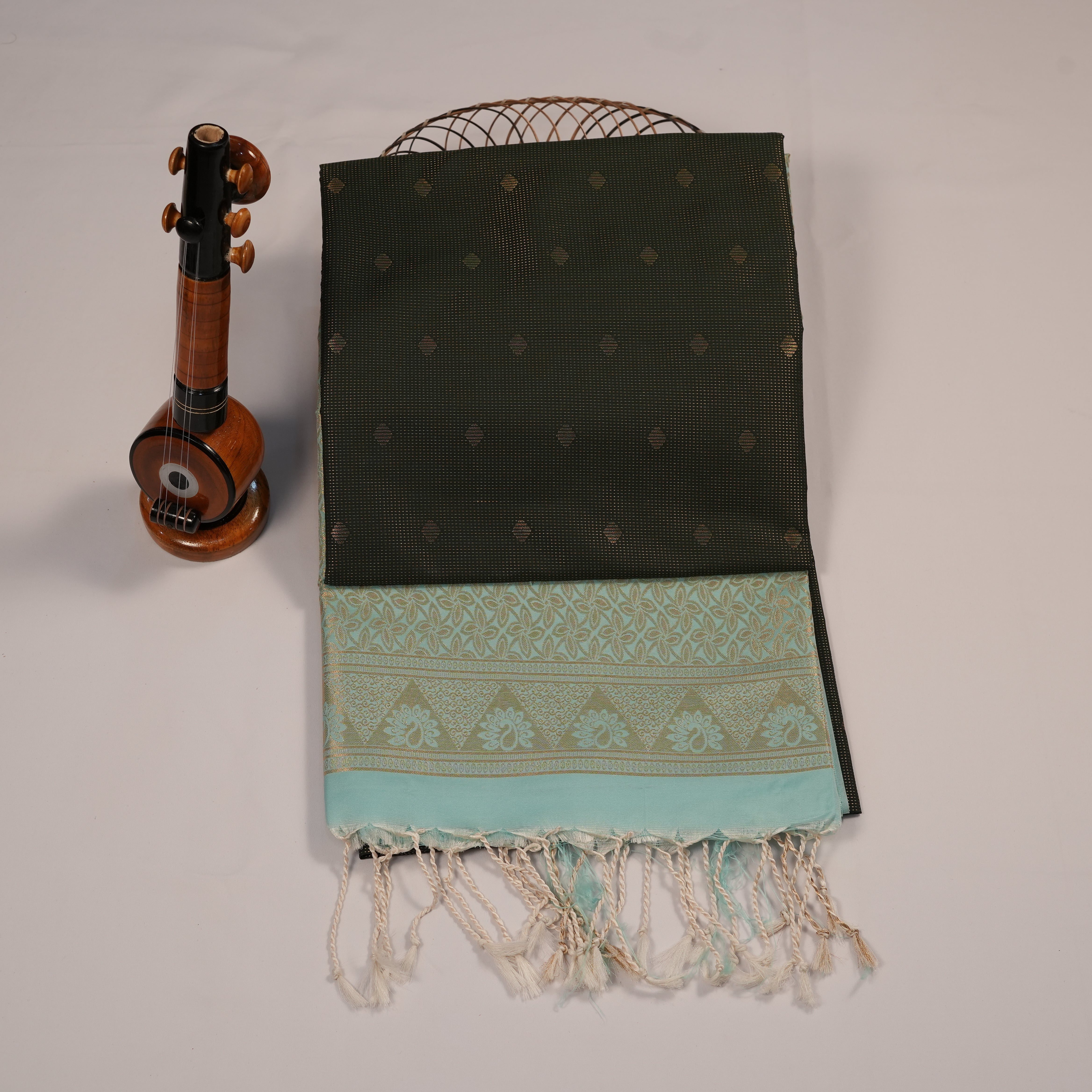 Soft Silk Saree with Golden Zari, Small Butta Floral Leaf Jacquard Pattern